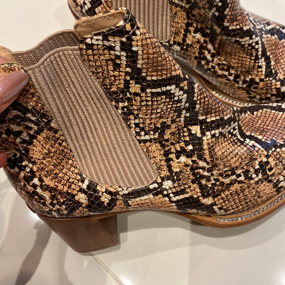 Vince Camuto snake skin booties. Brand new - Picture 6 of 8